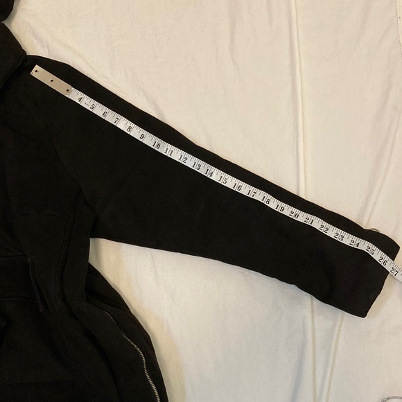 Black Faux Fur Hood Parka - Women - Picture 14 of 14